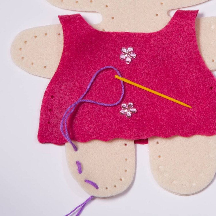 ساخت عروسک دختلوک با دوخت ایمن و خلاقیت کودک