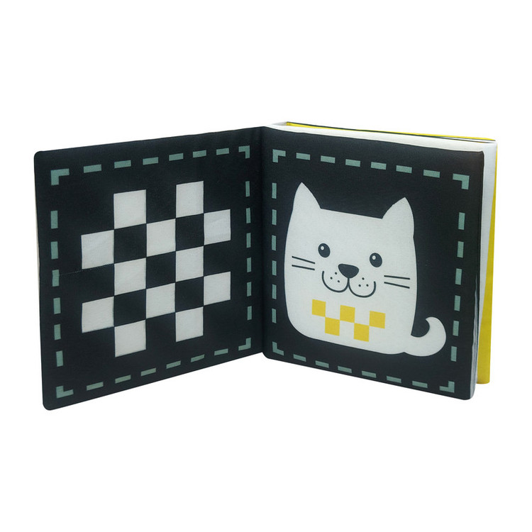 کتاب پارچهای نینی، سوتک و تصاویر پرکنتراست برای تقویت بینایی