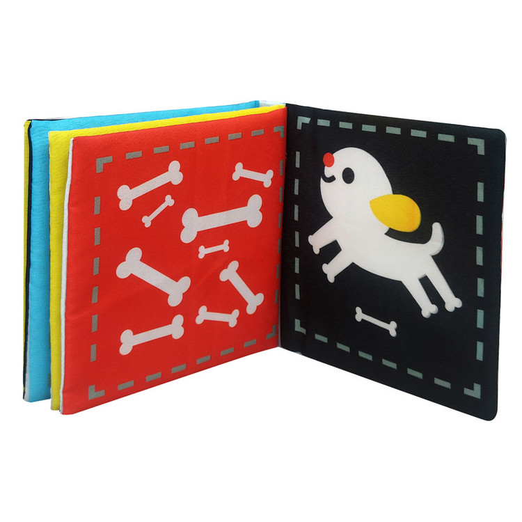 کتاب نوزاد با سوتک برای تقویت حس بینایی و شنوایی، مناسب سیسمونی