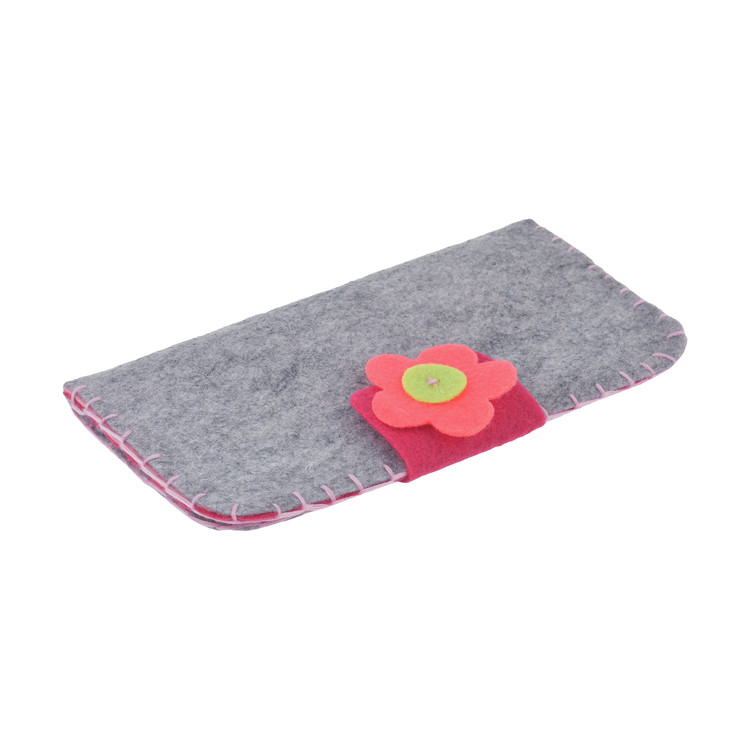 دفترچه آموزشی و ابزار طراحی شامل نخ و قلم مخصوص